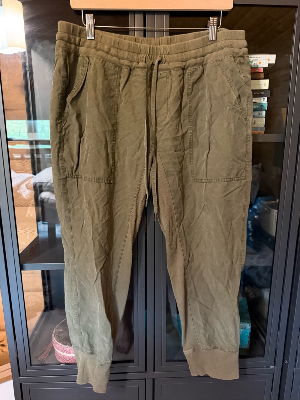 Cabi Olive Green Women's Drawstring Joggers